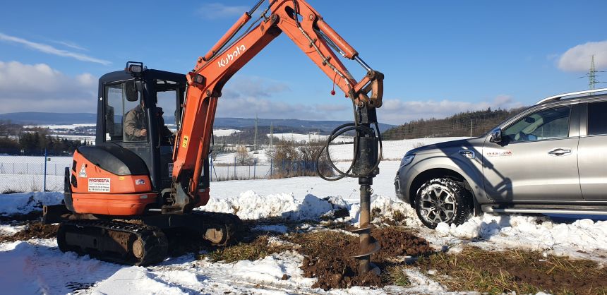 Autosalon Proresta - dodávka a montáž oplocení